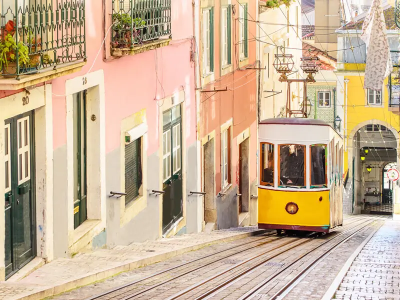 Gloria Funicular - Private Lisbon tour